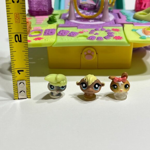 Authentic Littlest Pet Shop Teeniest Tiniest Rabbits and Hamster Mini Playset - Picture 3 of 10